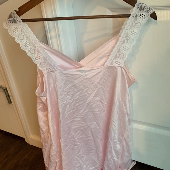 Vintage feminine baby Pink Lace Trim Nightgown - Picture 6 of 6